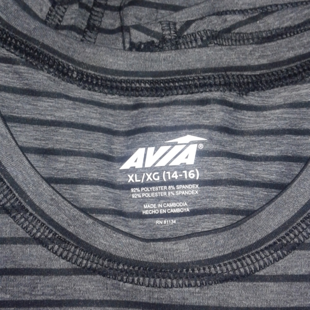 Shirts - Picture 3 of 5